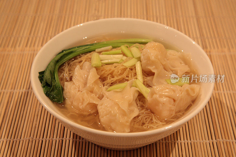 Shrimp Wonton Noodle Soup (云吞面)